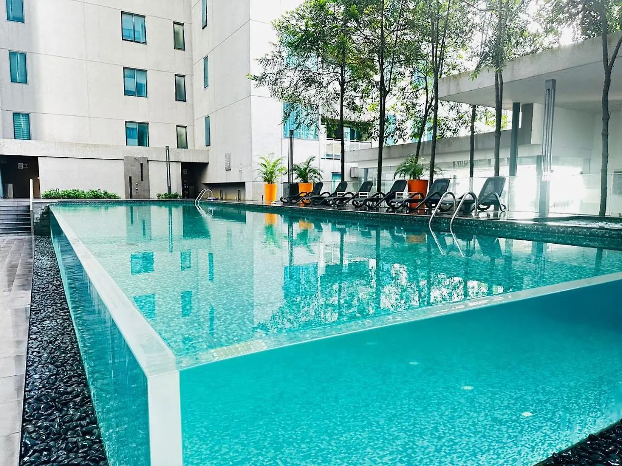 Апартаменты Summer Suites Klcc By Purple Orchid Куала-Лумпур